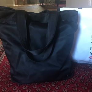 Black Lululemon gym bag!